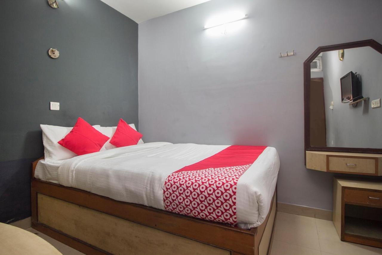 OYO 16041 Hotel Golden Moments Siliguri Buitenkant foto